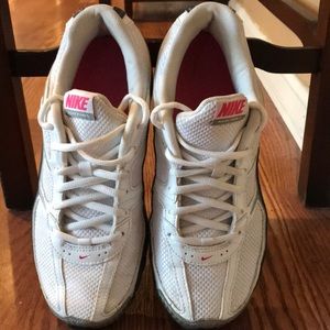 Nike Reax 5 running sneakers